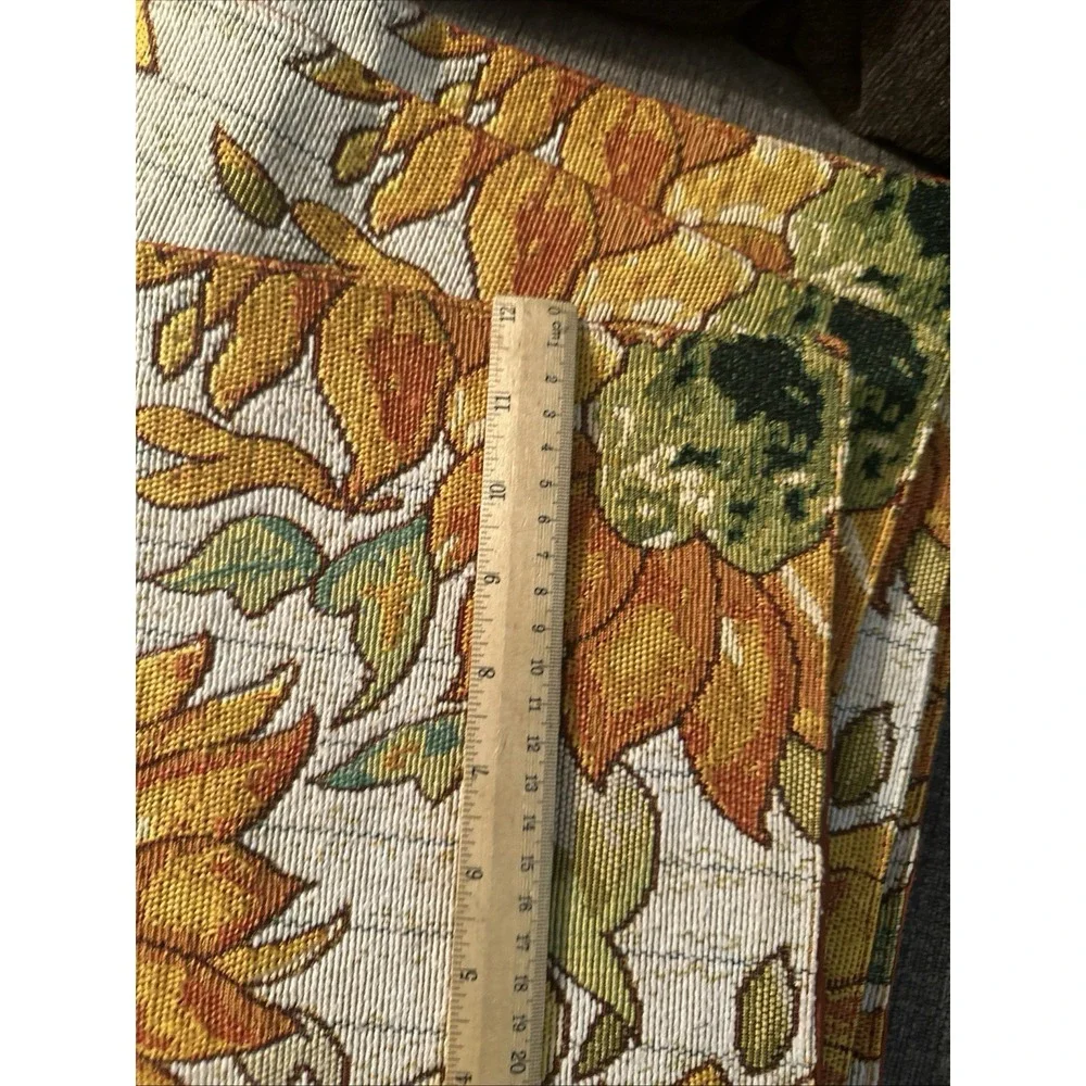 Tapestry Table Runner, +4 placemats 13